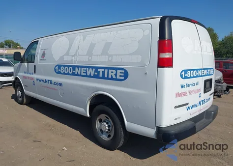 2006 Chevrolet Express Work Van из США, поврежденный, VIN 1GCGG29V161238317